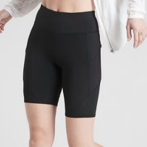 Athleta Women's Contender 9" Shorts - Black, Medium